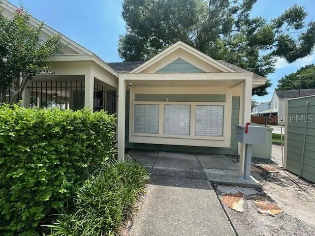 13915 FLETCHERS MILL DRIVE Tampa, FL 33613