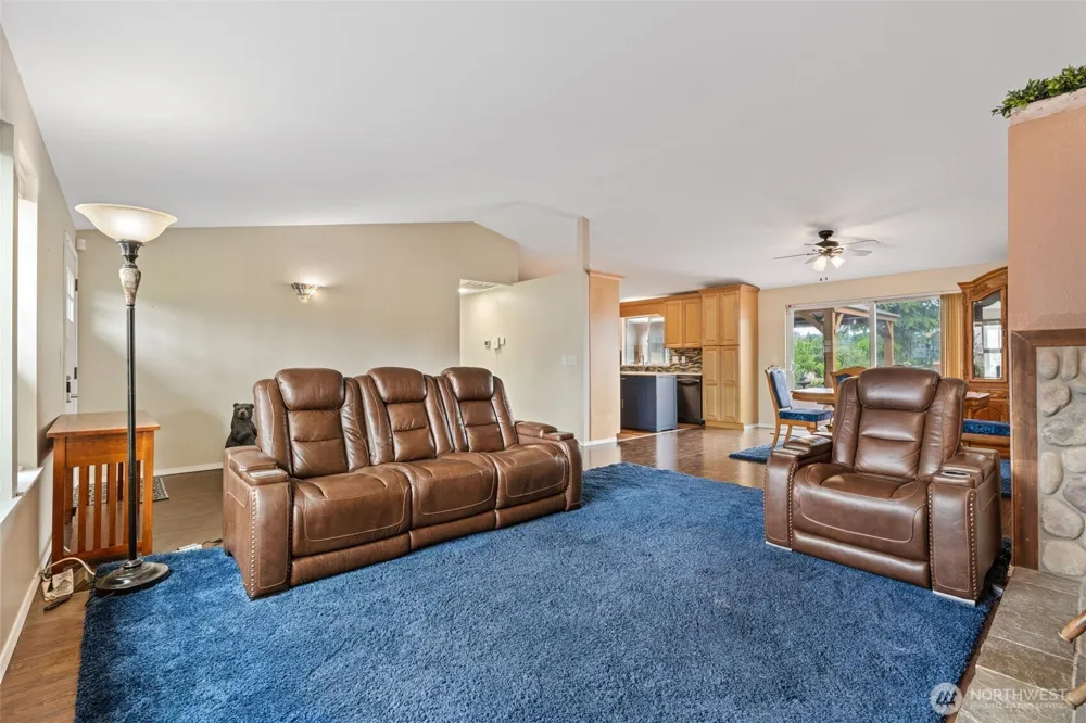 5922 184th Lane SW Rochester, WA 98579