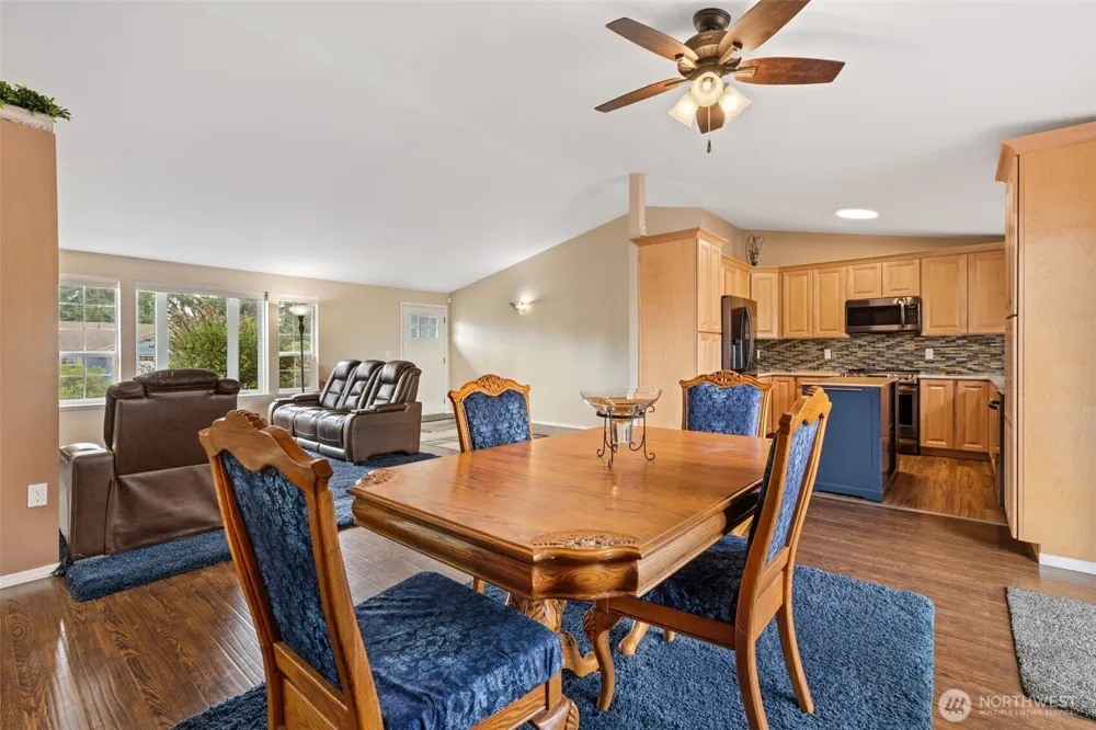 5922 184th Lane SW Rochester, WA 98579