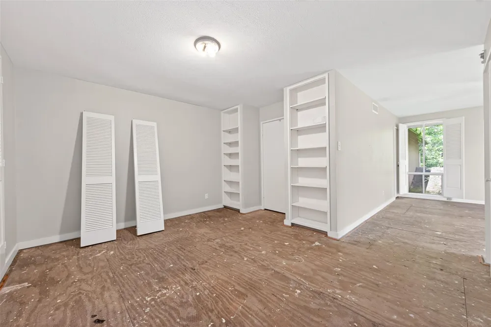 219 Cardinal Drive Liberty, TX 77575
