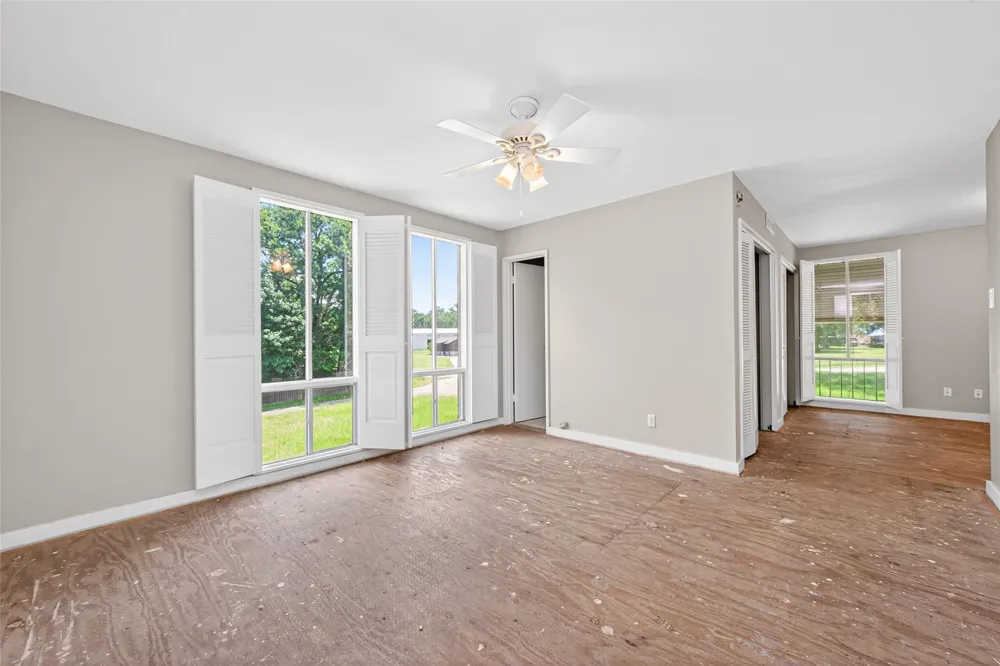 219 Cardinal Drive Liberty, TX 77575