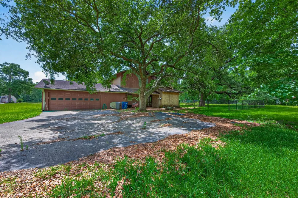 219 Cardinal Drive Liberty, TX 77575