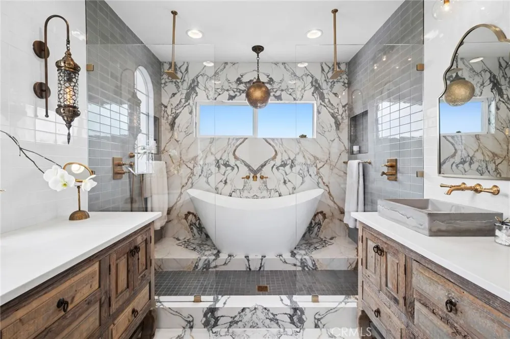 273 Mesa Costa Mesa, CA 92627