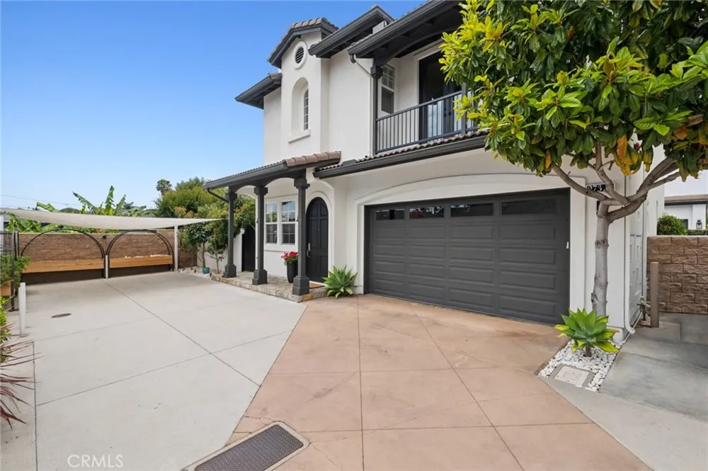 273 Mesa Costa Mesa, CA 92627