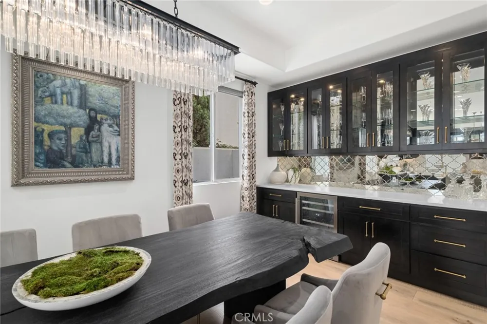 273 Mesa Costa Mesa, CA 92627