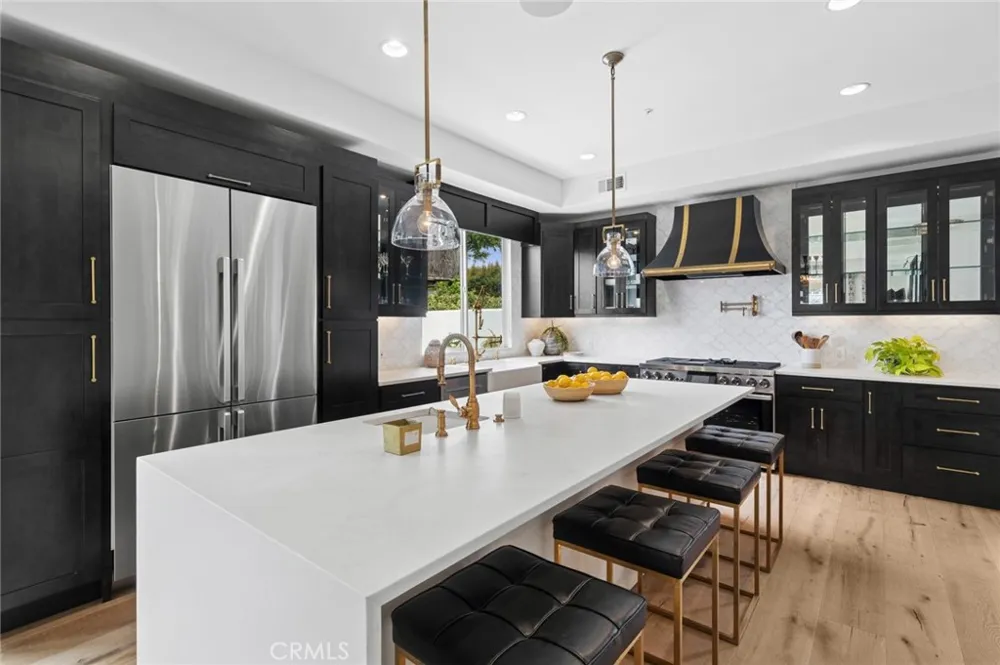 273 Mesa Costa Mesa, CA 92627