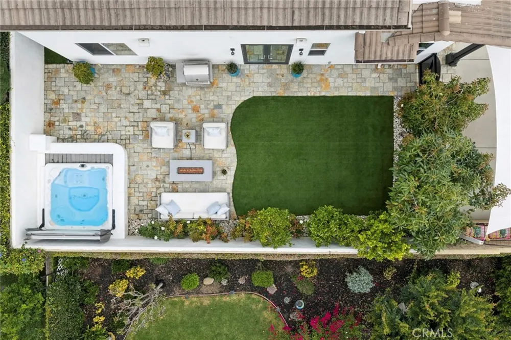 273 Mesa Costa Mesa, CA 92627