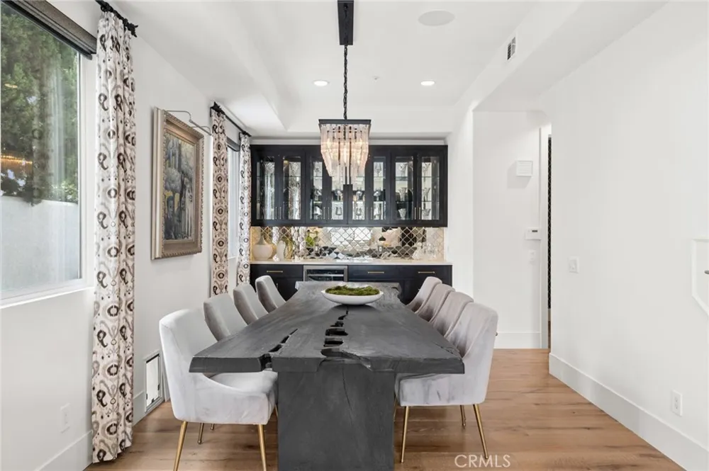 273 Mesa Costa Mesa, CA 92627
