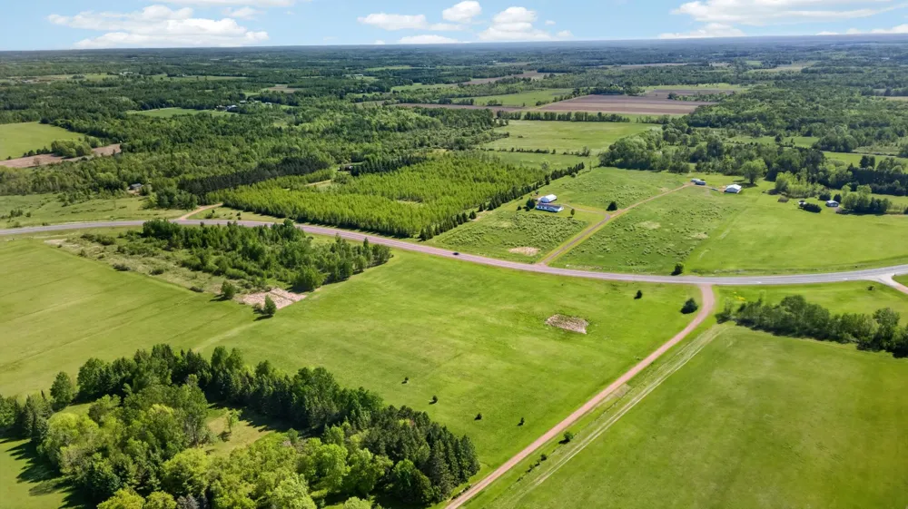 000 Dahl Hinckley, MN 55037