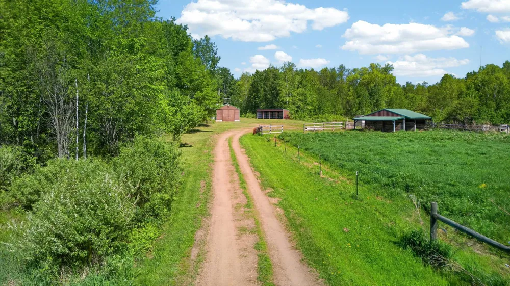 000 Dahl Hinckley, MN 55037