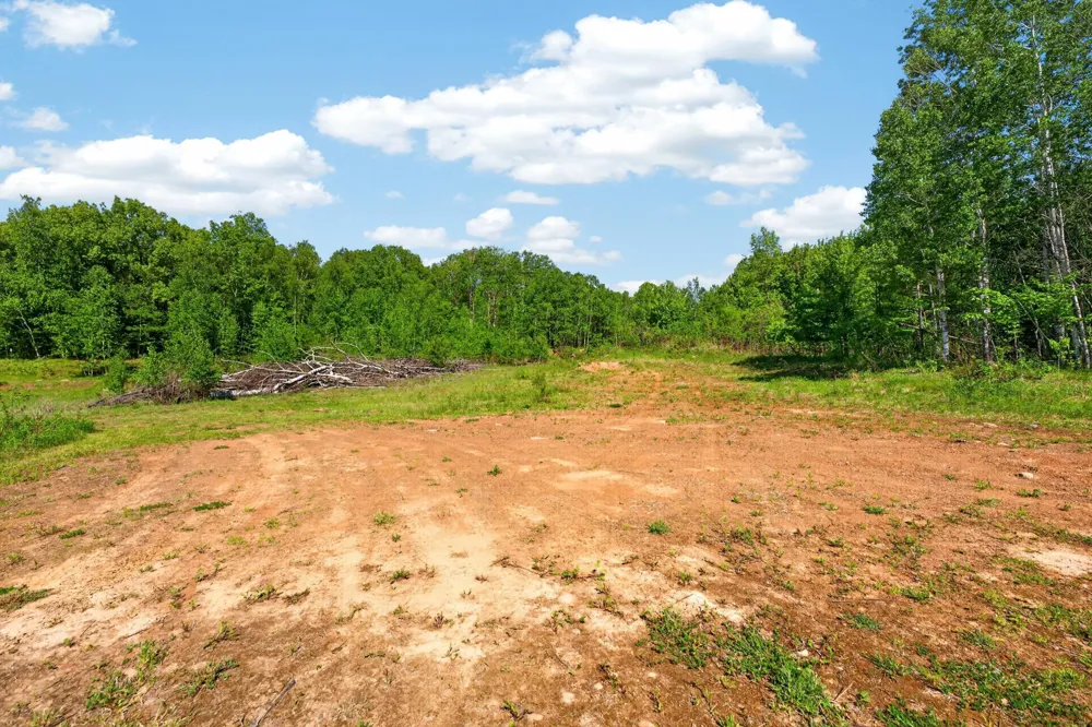 000 Dahl Hinckley, MN 55037