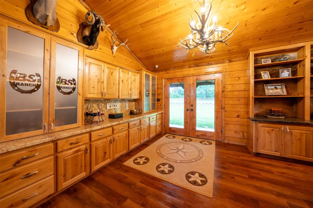 4123 Farm to Market Road 752 S Rusk, TX 75785