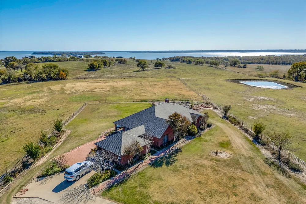 15675 County Road 4024 Kemp, TX 75143