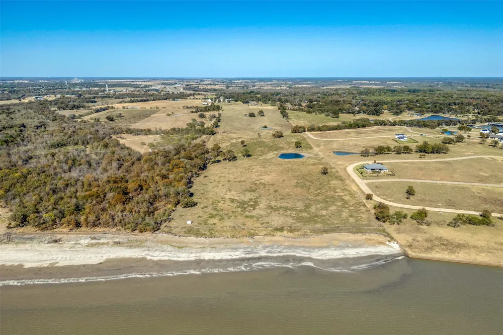 15675 County Road 4024 Kemp, TX 75143