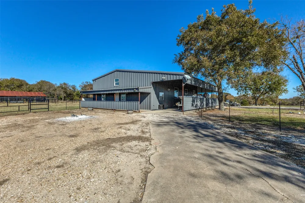 15675 County Road 4024 Kemp, TX 75143