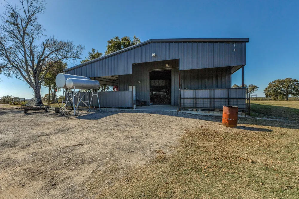 15675 County Road 4024 Kemp, TX 75143