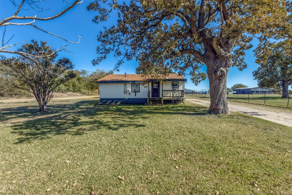 15675 County Road 4024 Kemp, TX 75143