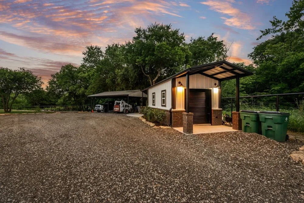 11167 Plainview Road Krum, TX 76249