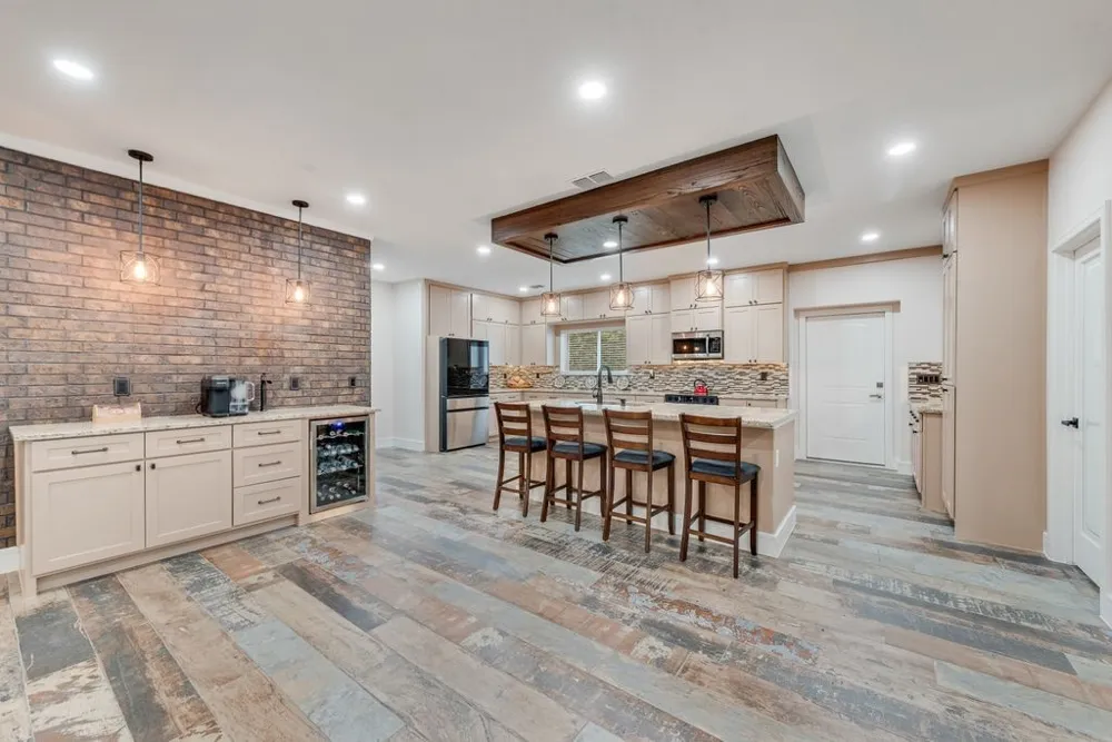 11167 Plainview Road Krum, TX 76249
