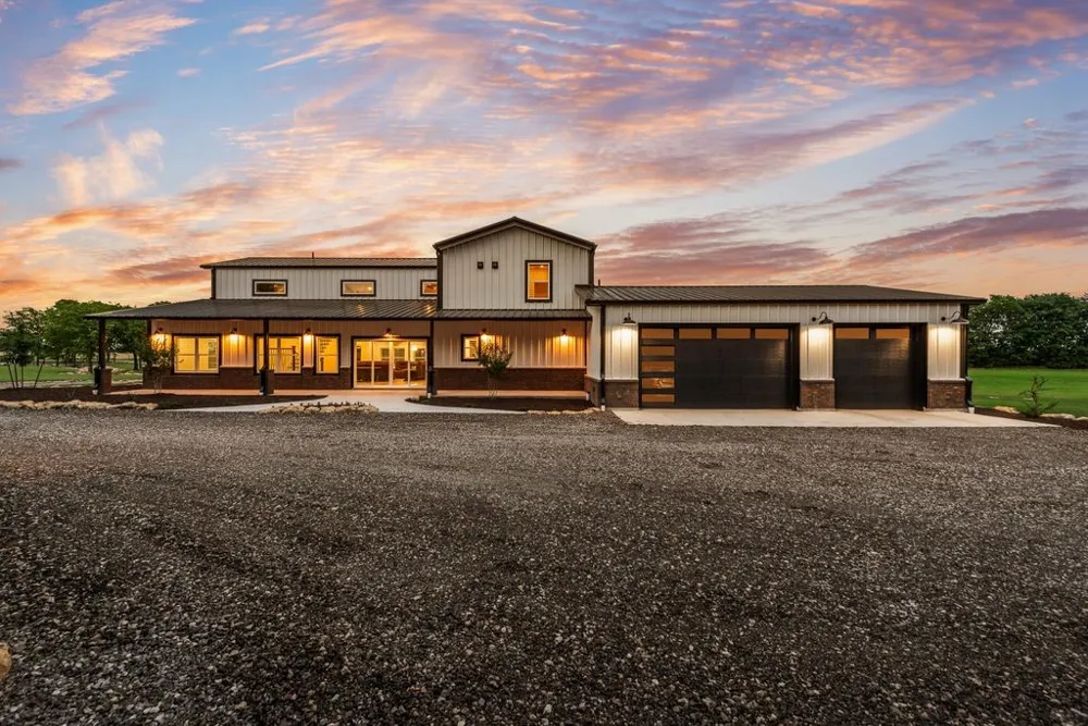 11167 Plainview Road Krum, TX 76249