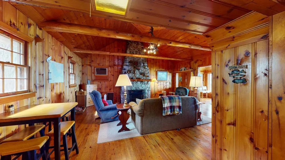 12418 Rock Point Drive Kabetogama, MN 56669