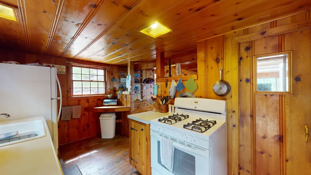 12418 Rock Point Drive Kabetogama, MN 56669