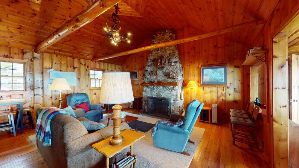 12418 Rock Point Drive Kabetogama, MN 56669