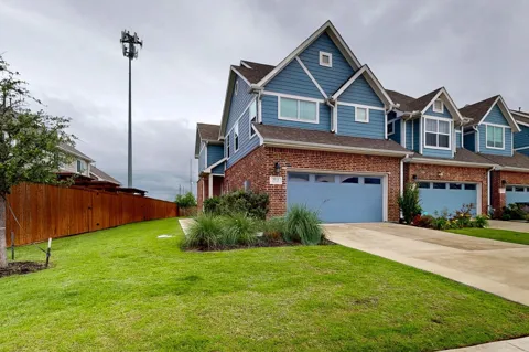 3016 Grandview Drive