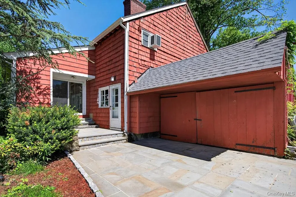 51 Pinesbridge Road Ossining, NY 10562
