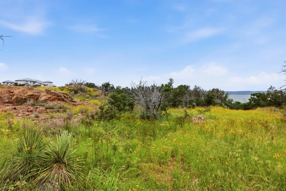 30 Peninsula Drive Burnet, TX 78611