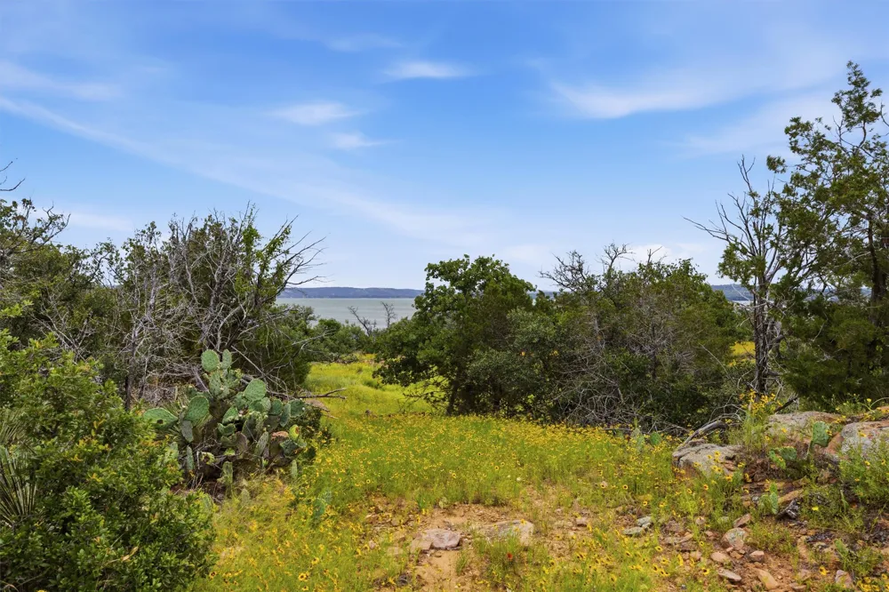 30 Peninsula Drive Burnet, TX 78611