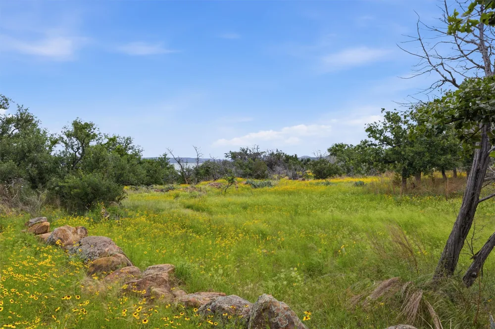 30 Peninsula Drive Burnet, TX 78611
