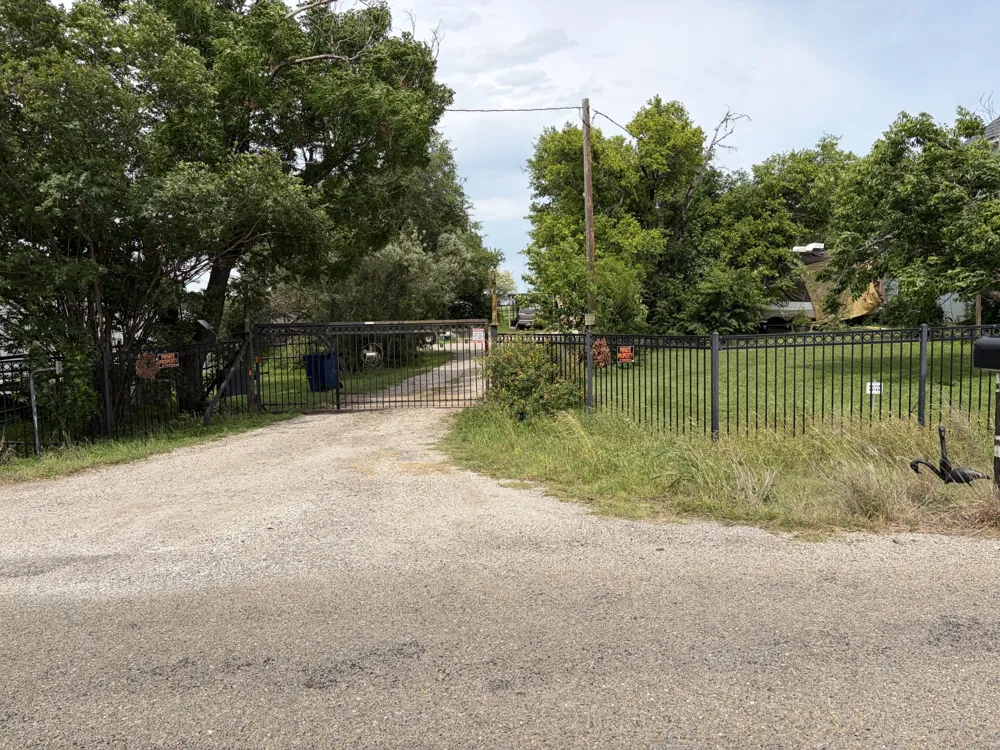 1250 County Road 141 Georgetown, TX 78626