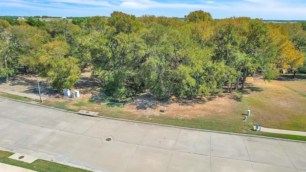 133 Falcon Point Drive Heath, TX 75032