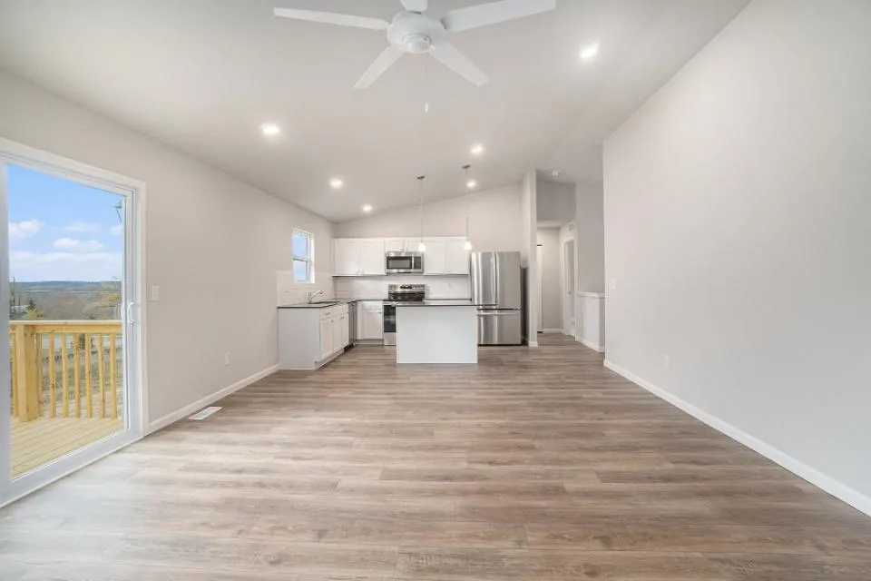 724 Manorwood Circle Benton Harbor, MI 49022