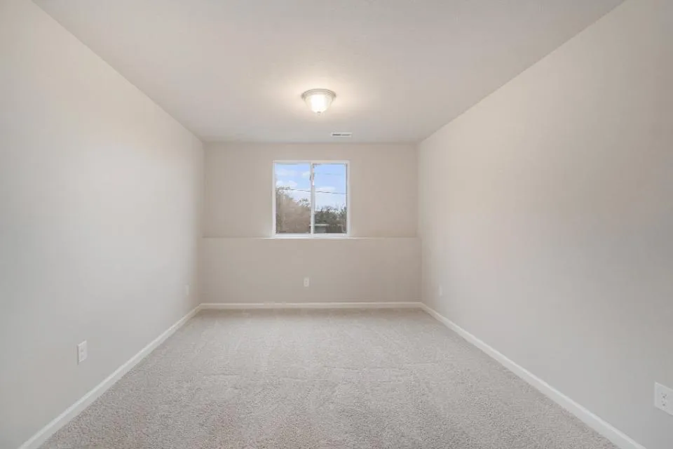 724 Manorwood Circle Benton Harbor, MI 49022
