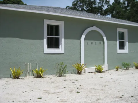 2009 COCOANUT AVENUE #1