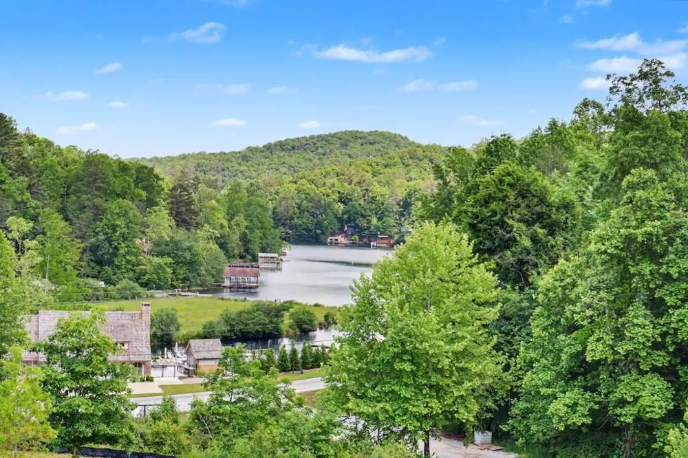 140 Cove View Lane Clarkesville, GA 30523