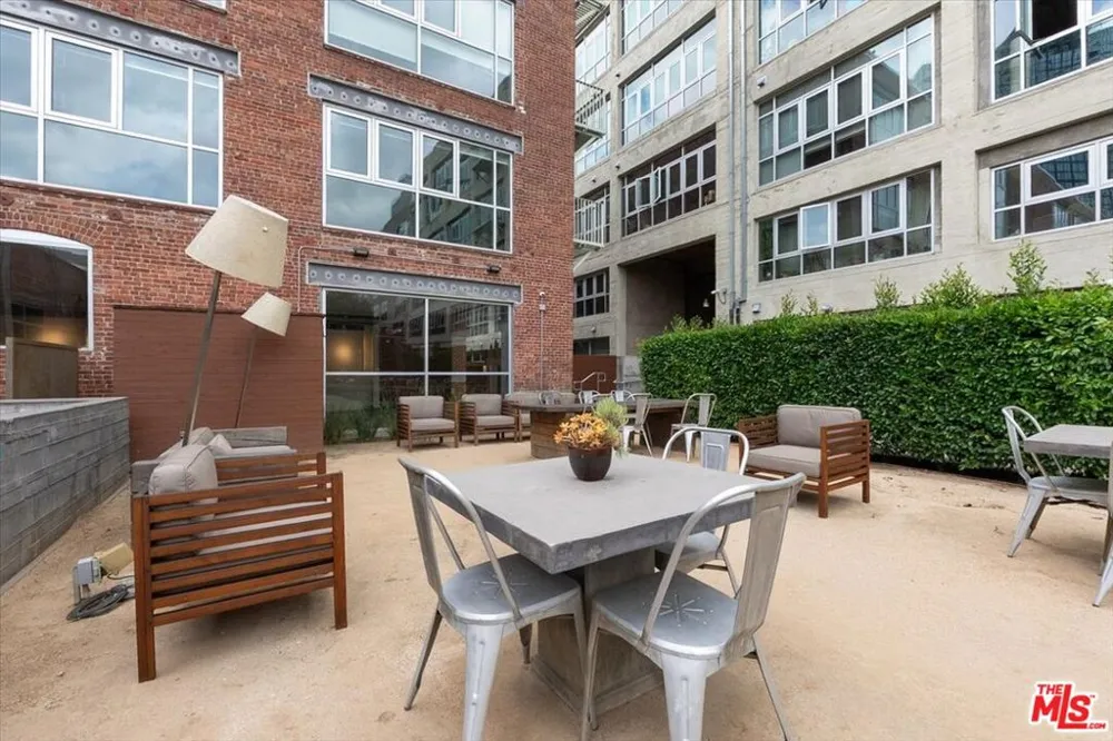 530 S Hewitt Street #238 Los Angeles, CA 90013