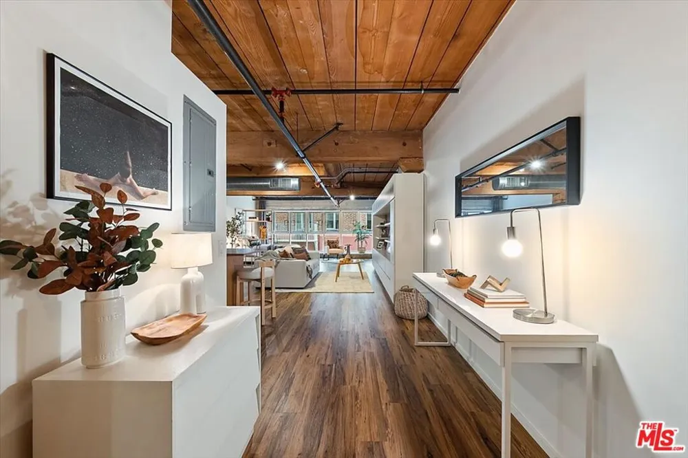 530 S Hewitt Street #238 Los Angeles, CA 90013