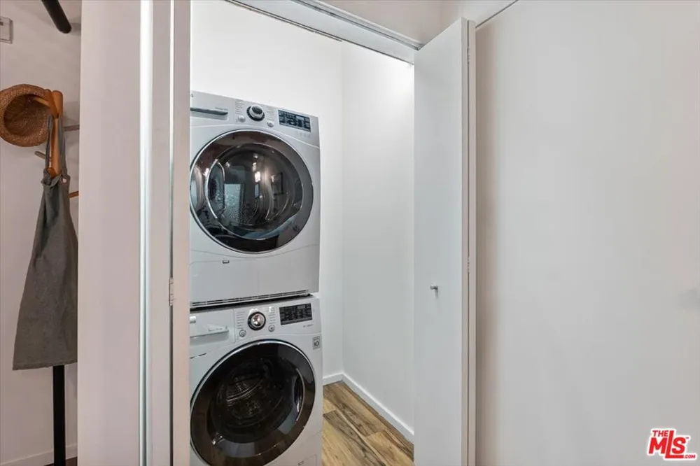 530 S Hewitt Street #238 Los Angeles, CA 90013
