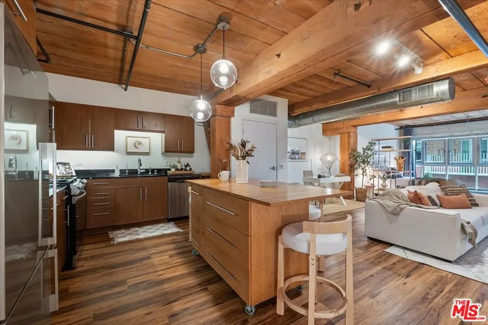 530 S Hewitt Street #238 Los Angeles, CA 90013