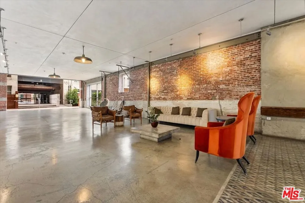 530 S Hewitt Street #238 Los Angeles, CA 90013