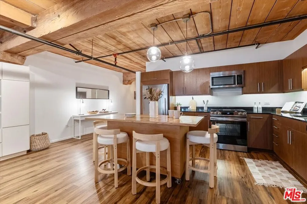 530 S Hewitt Street #238 Los Angeles, CA 90013