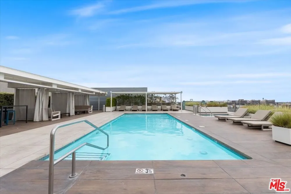 530 S Hewitt Street #238 Los Angeles, CA 90013