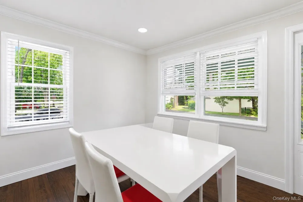 2 Taft Avenue Islip, NY 11751