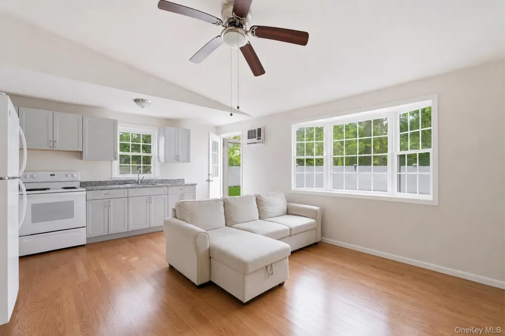 2 Taft Avenue Islip, NY 11751