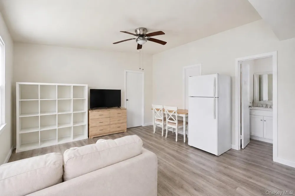 2 Taft Avenue Islip, NY 11751
