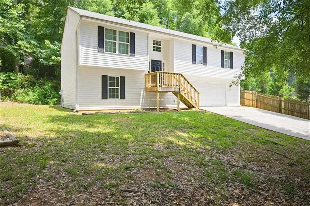4015 Chapman Drive Gainesville, GA 30506