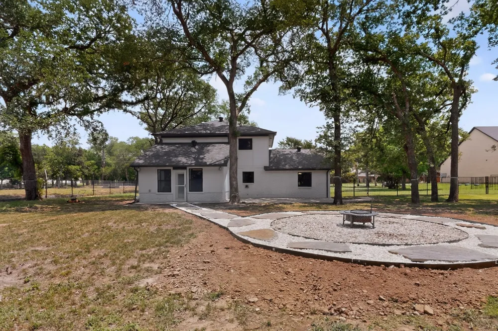 150 S Woodland Trail Double Oak, TX 75077